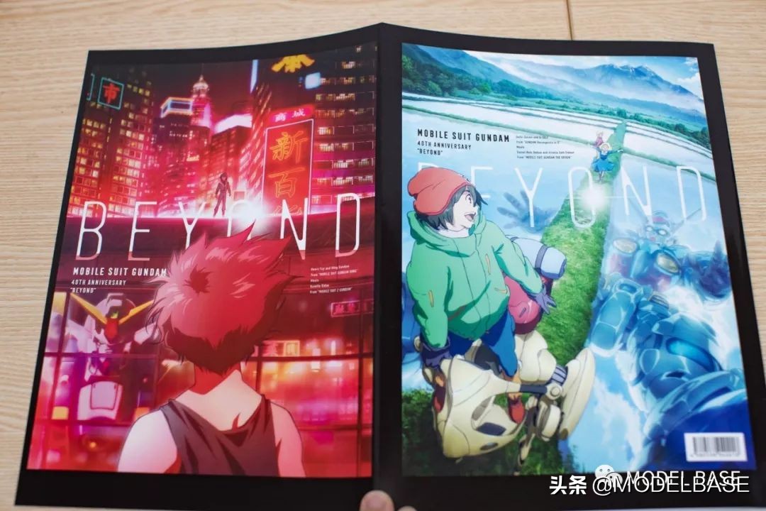 机动战士高达典藏版送的模型,高达纪念手册