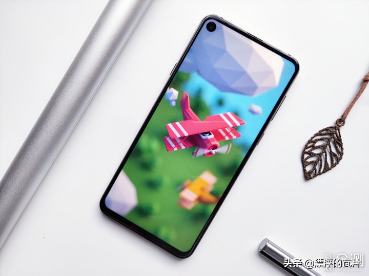 三星galaxya8s,三星galaxya8s评测