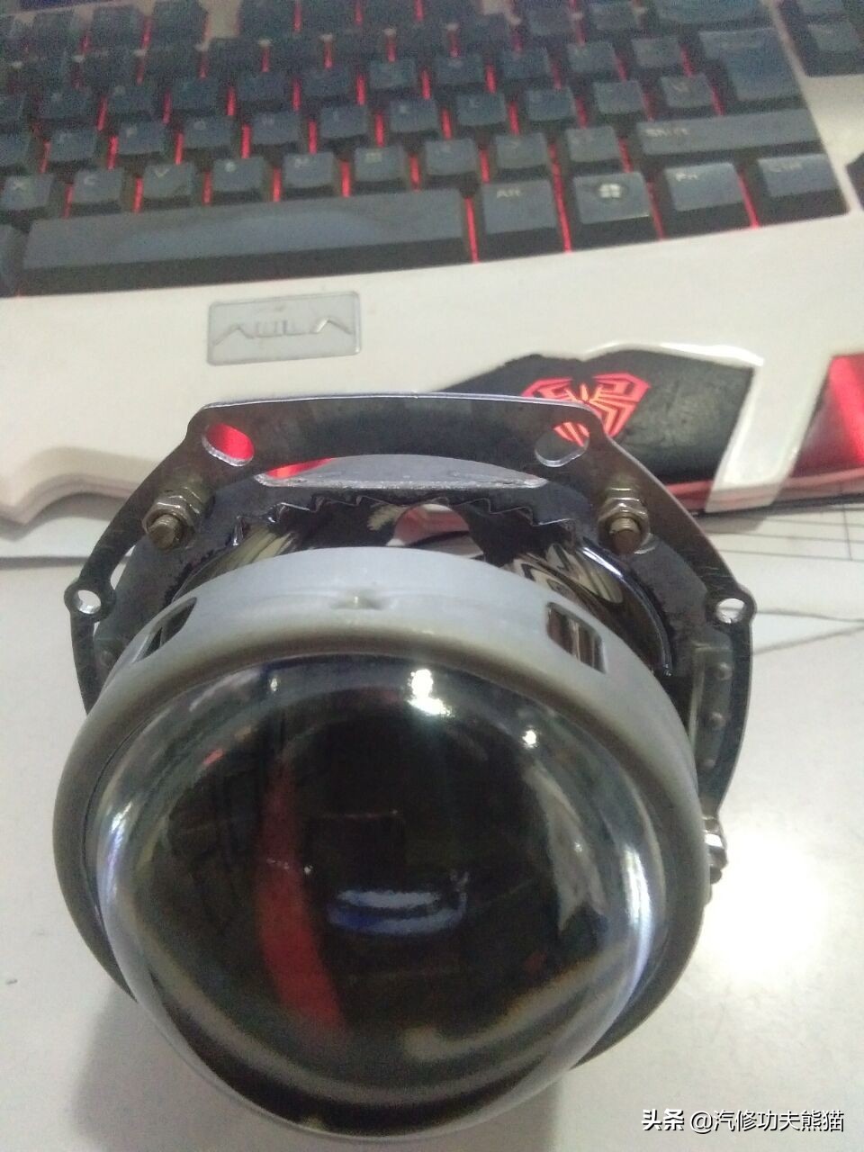 别克凯越换车灯灯泡,别克凯越换车灯