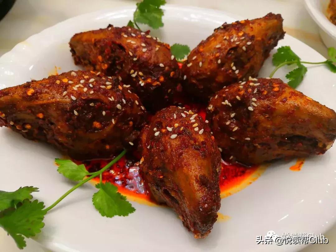 连成都人都赞不绝口的兔头空降安顺！这些兔兔还是安顺人自家养的