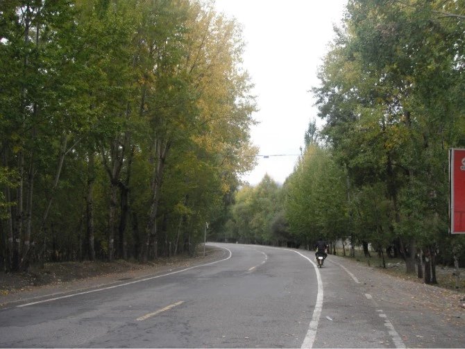 女孩独自一个人去旅游的心理,独自一人去西藏在哪里最好