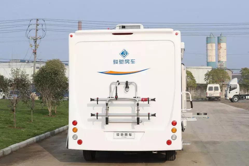 骏驰雷霆一号房车,骏驰房车直播间