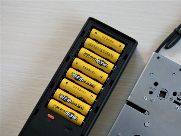 自己安装智能锁要注意什么,家装智能锁怎么安装