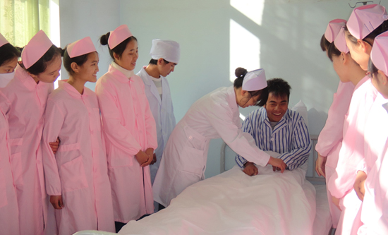 阿坝护理专业怎么样,阿坝职业学院马尔康校区护理专业