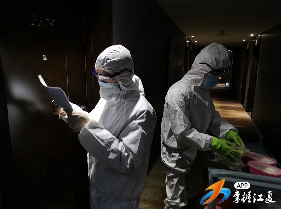 密切接触者要怎么防控,密切接触者感染概率多大