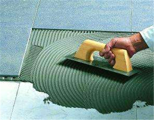 用瓷砖胶铺地砖瓷砖胶要加水泥吗,瓷砖胶是直接用还是加水泥用