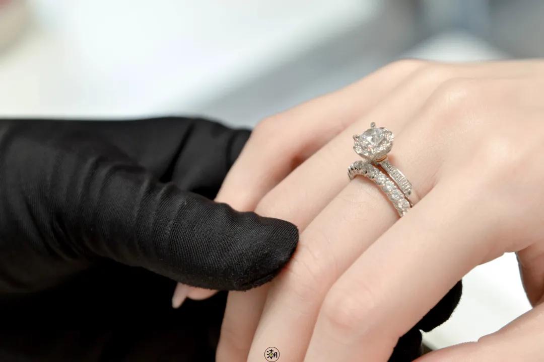 dr钻戒在哪里卖靠谱,郑州dr钻戒能当场买走吗