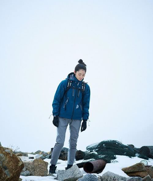 窦靖童自拍中被众人“求链接”的健身衣，到底是什么牌子的？