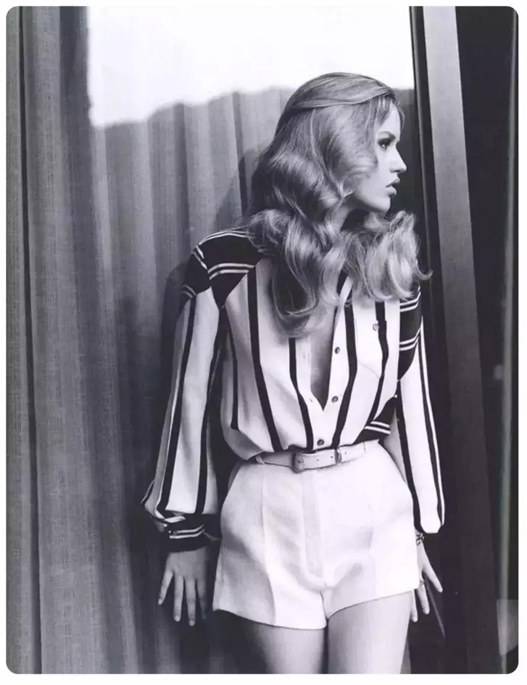 夏天穿蓝色短裤上衣穿什么好看,夏天哪几种短裤不要穿