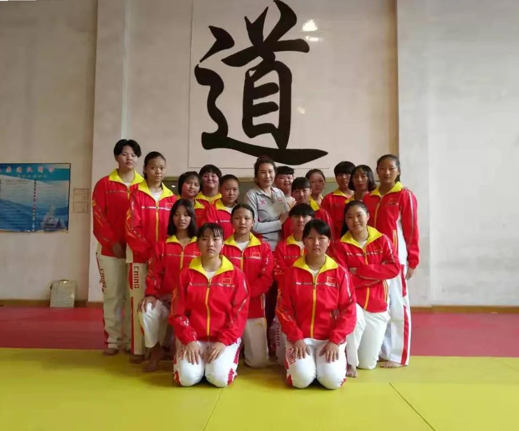 玉溪女健身教练,玉溪体育运动学校女子篮球队教练