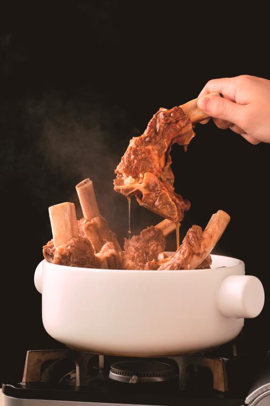 减肥靠吃草？拥有漫画腿的小姐姐却可以吃肉瘦