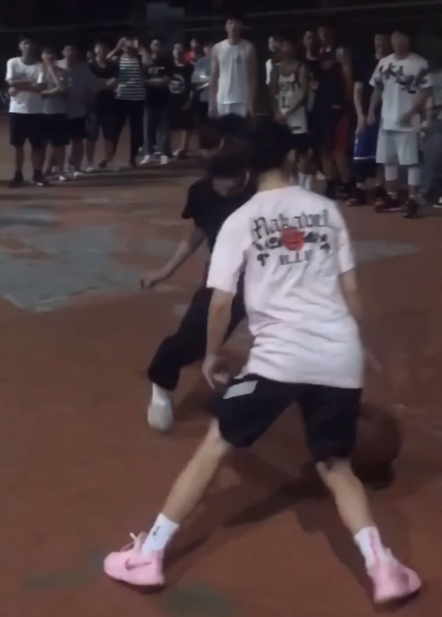 299元耐克气垫运动鞋樱花粉,耐克樱花粉女鞋推荐