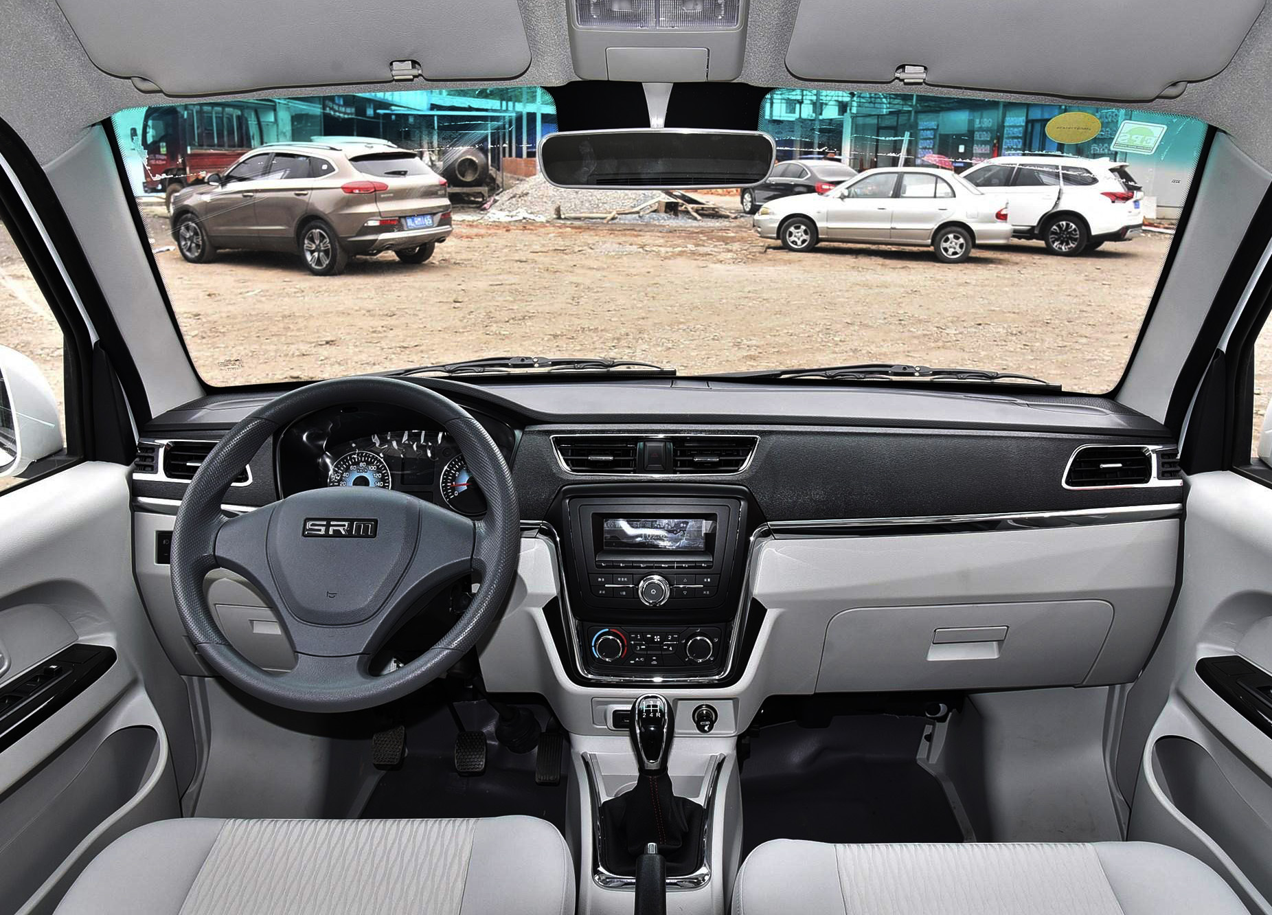 华晨鑫源面包车7座烧油车价格,华晨鑫源燃油版家用豪华版