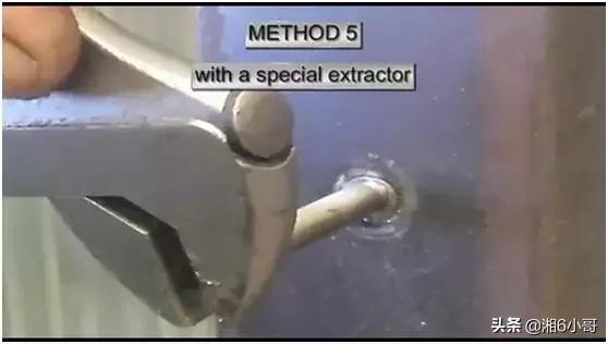 修车螺丝断了怎么取,修车时很紧的螺丝怎么拧下来