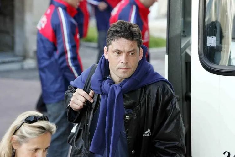 必威体育法国足球的幕后英雄——马尔蒂尼