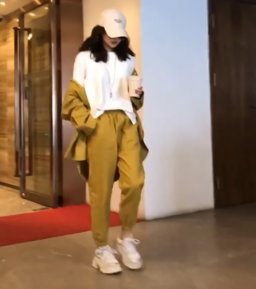 扔掉牛仔裤穿阔腿裤,白色老爹牛仔裤子穿搭高级感