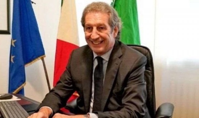 【全球公众人物感染新冠汇总】哈佛大学校长夫妻确诊新冠肺炎