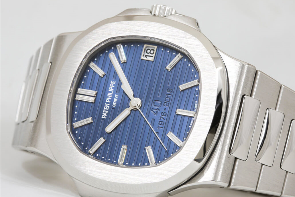 金表好看还是银色好看,金表和钢表哪个更保值