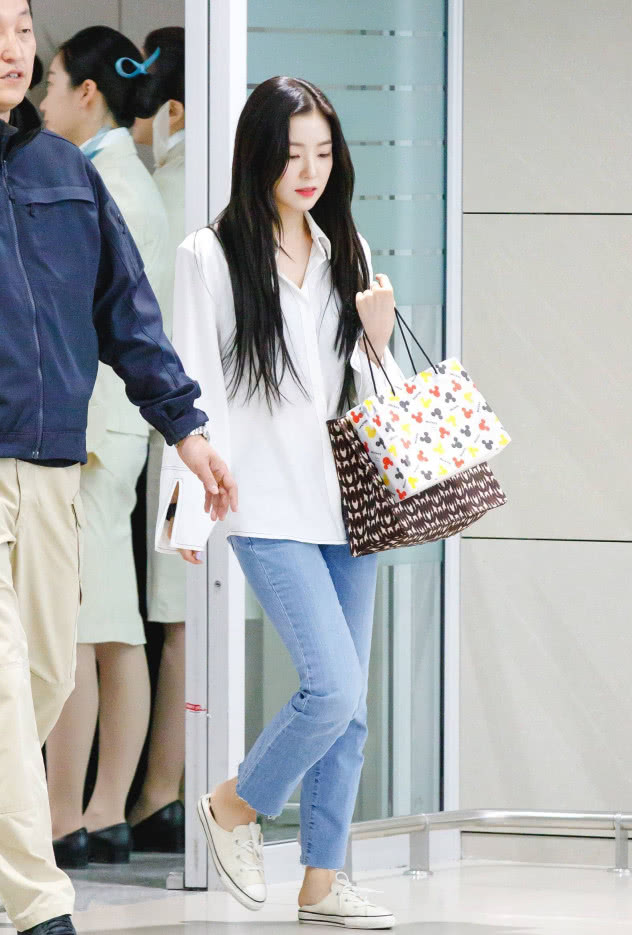 裴珠泫斑点裤,韩国女星裴珠泫穿搭