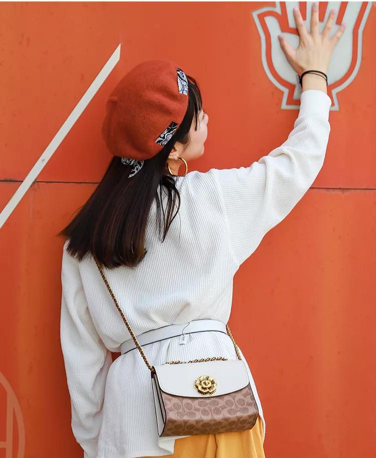 蔻驰哪款包适合女生,蔻驰的包包哪款好看