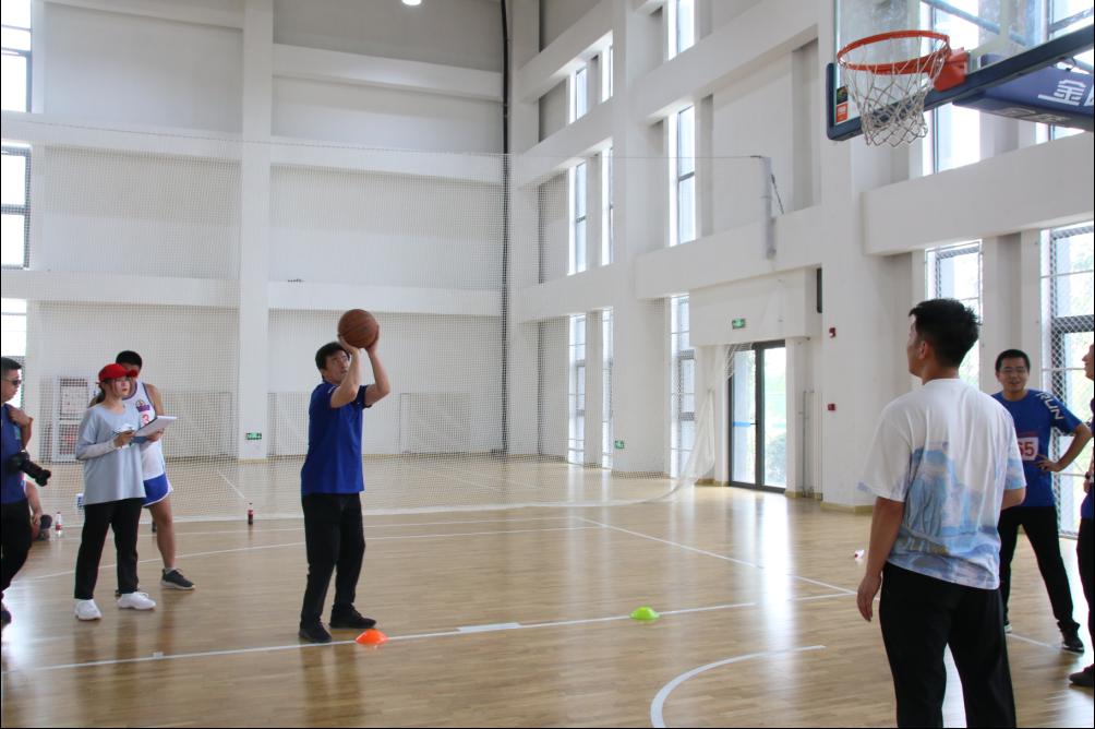 团结拼搏砥砺前行永争第一,团结奋进勇争第一