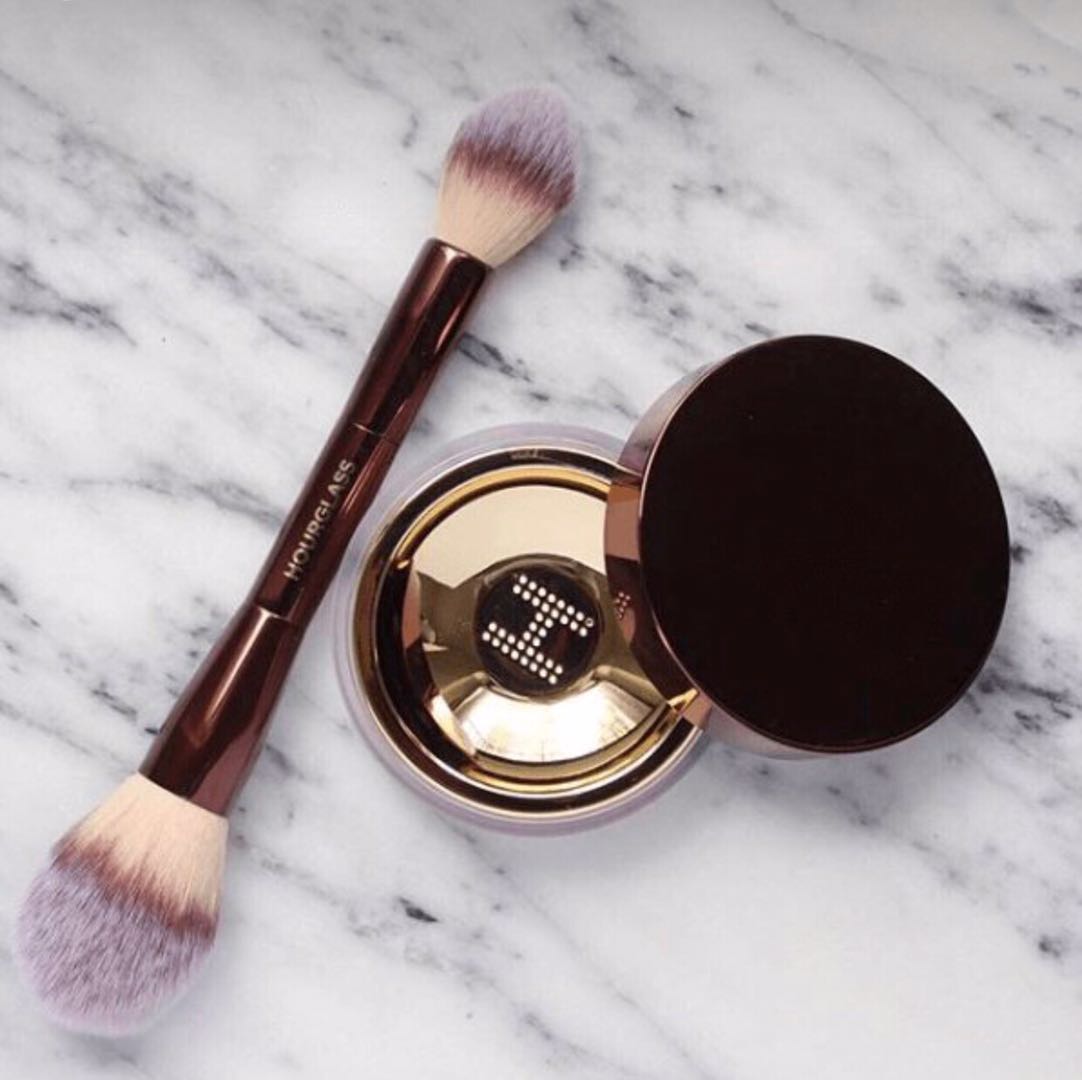 夏季粉饼和散粉哪个定妆好,夏季用什么散粉定妆好