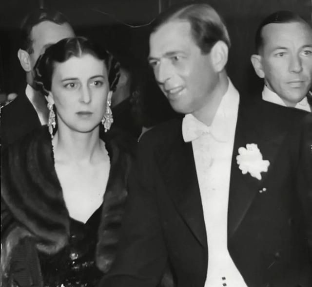 绝色王妃玛丽娜:结婚时让女王当花童,女儿却跟菲利普纠缠近20年