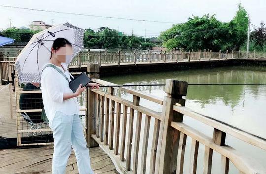 导游必须强制游客消费事件,导游强制游客消费事件