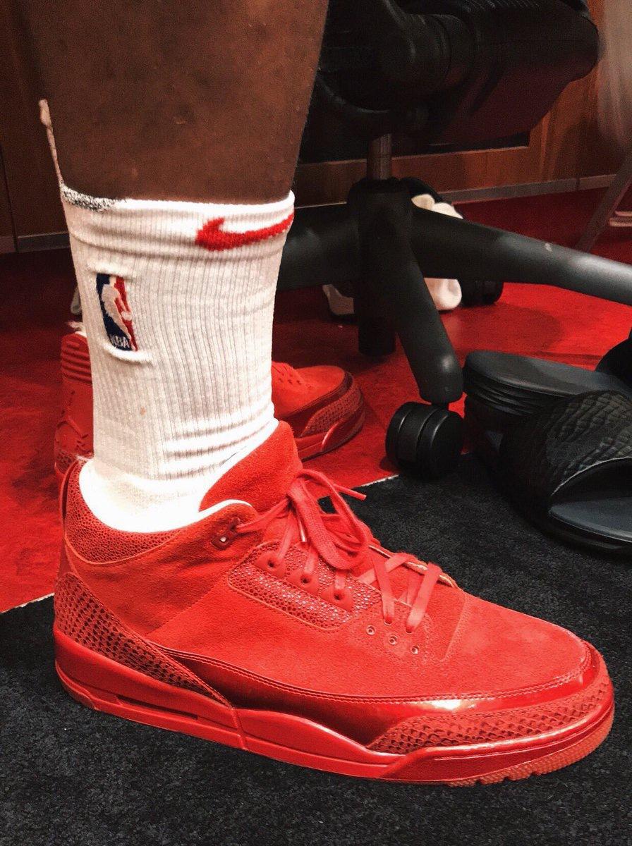 nba塔克为什么是球鞋之王,为啥说湖人塔克是19年状元