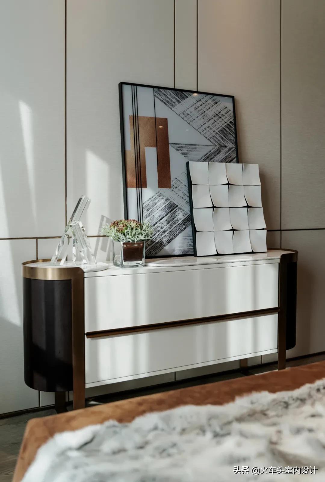 现代意式风情赋予空间奢华的灵魂,元禾大千成都艺术品有限公司招牌