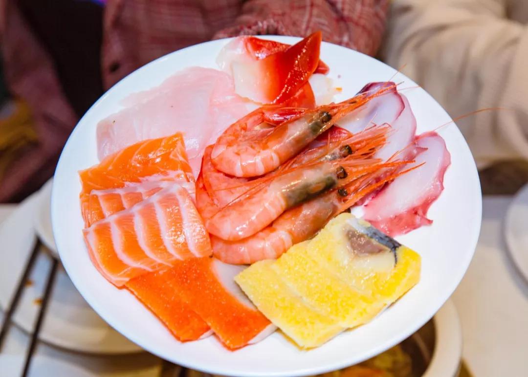 太强了！平价海鲜自助战斗机，0.63元/一道菜