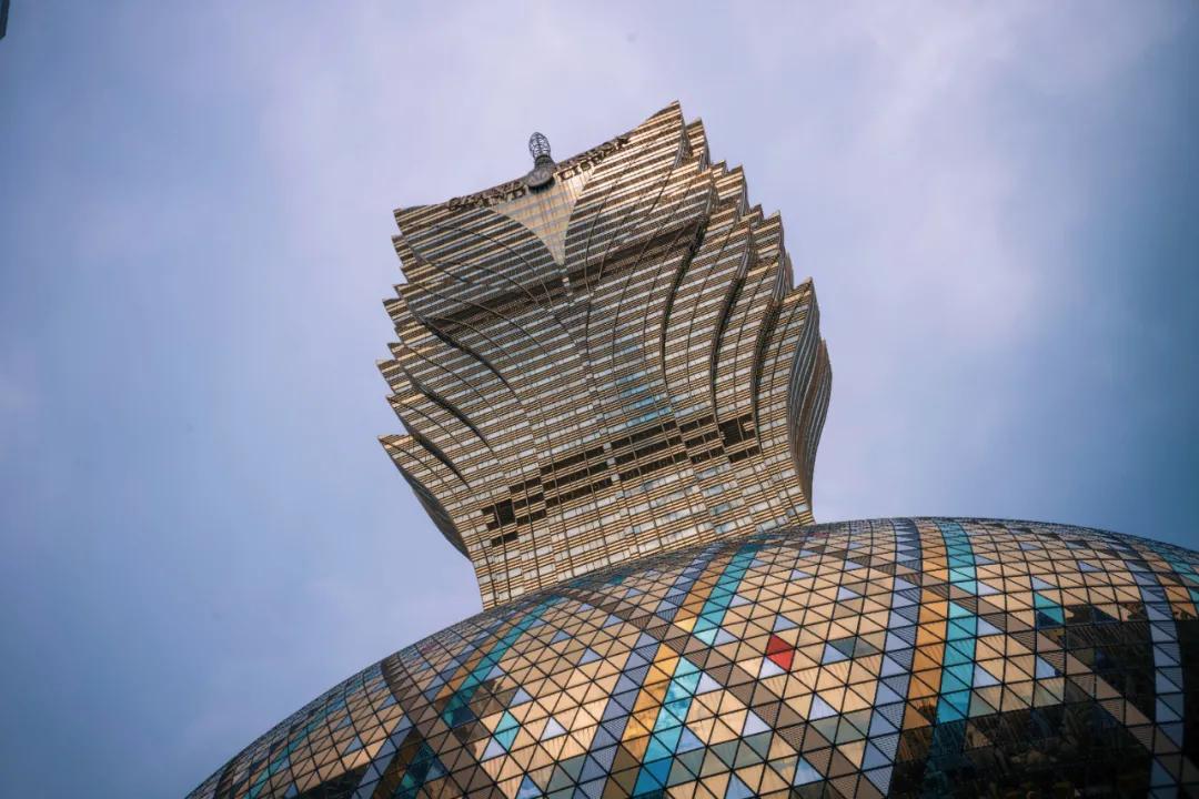 200块钱住北京,200块住酒店吃大餐