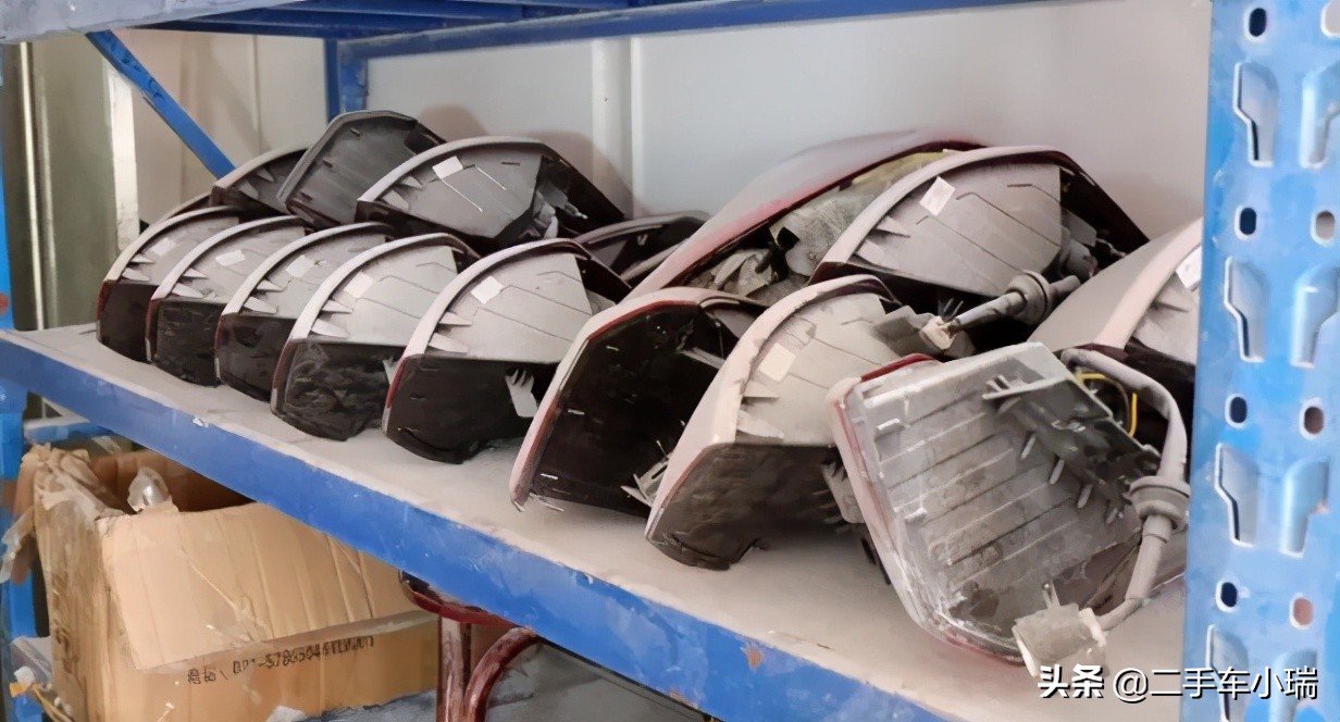 可乐白醋牙膏可以清洗汽车大灯吗,大灯划痕牙膏翻新靠谱吗