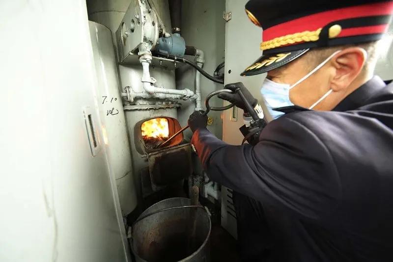 中国最贵火车行程,这趟火车创下四个中国铁路之最