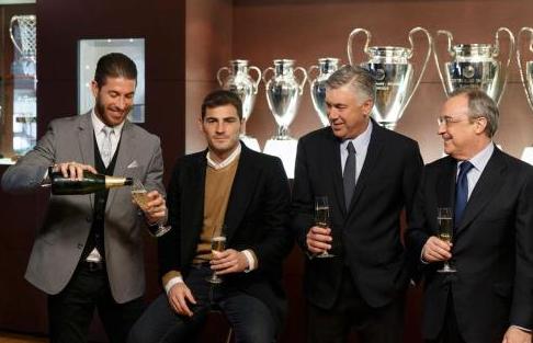 皇马夺欧冠安帅战术成功,22年欧冠决赛利物浦vs皇马更衣室