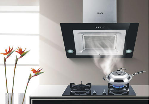油烟机与集成灶优缺点,厨房用抽油烟机好还是用集成灶好
