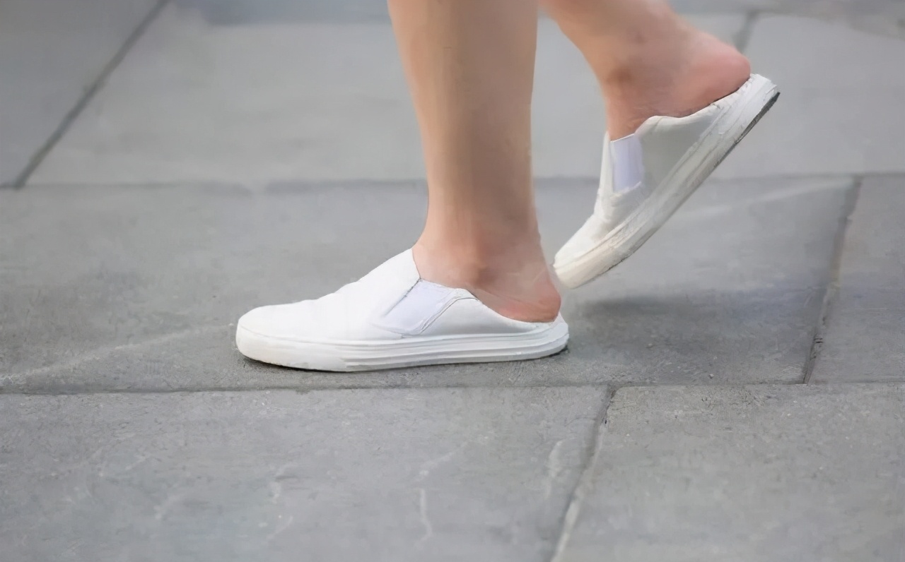 燕翠娥：一时方便足部多有不便盘点影响穿鞋的4个坏习惯