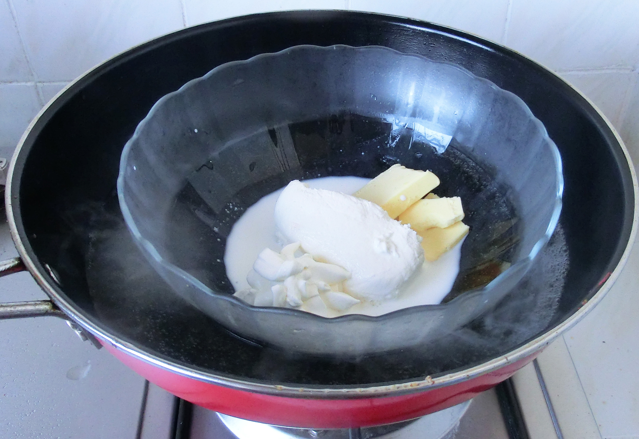 为什么我做的蛋糕总是开裂,蛋糕开裂和不开裂的口感一样吗