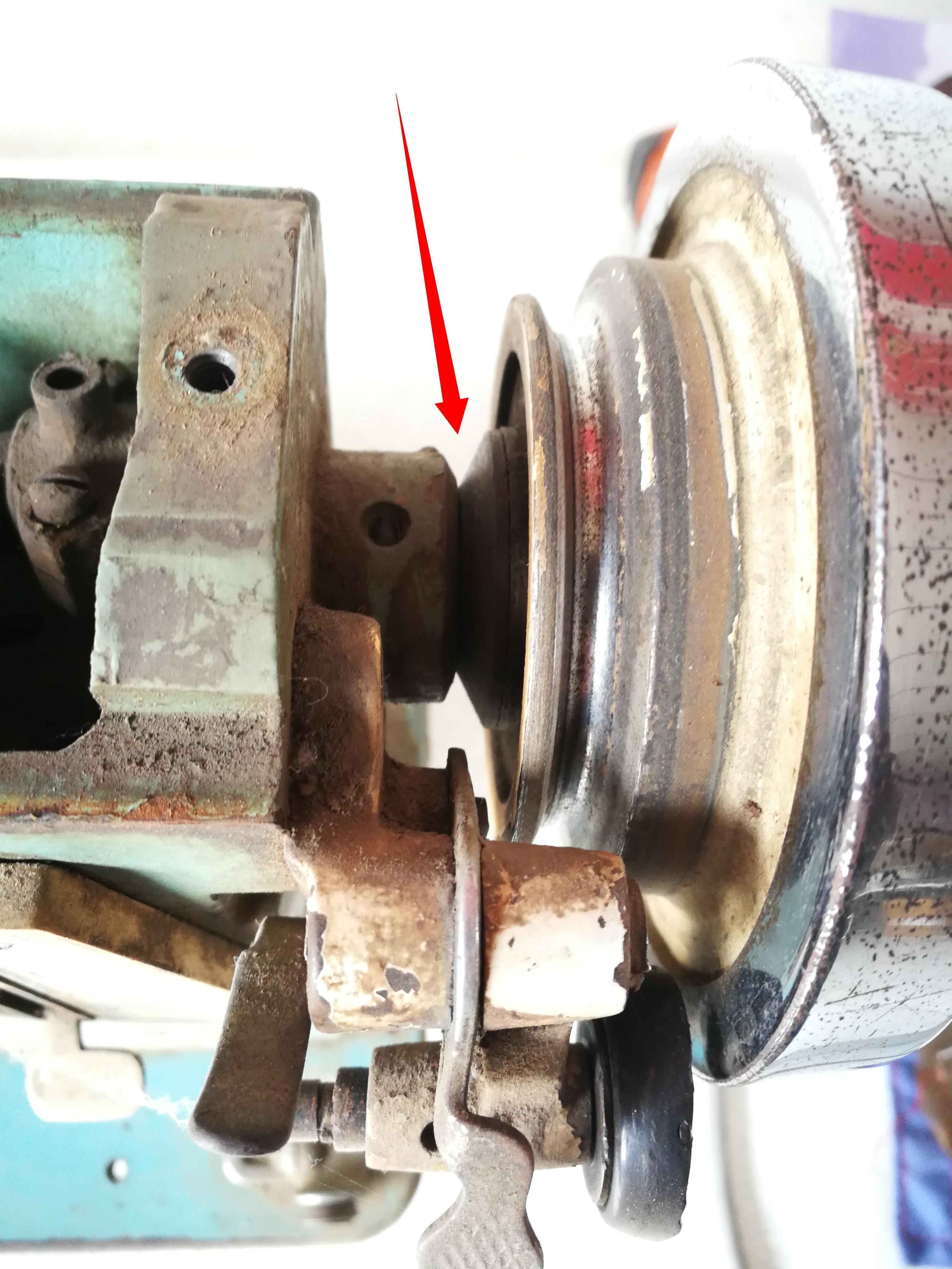 缝纫机声音异常怎么解决,小型电缝纫机声音大解决方法