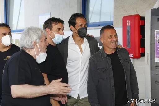 足球传奇明星,足球明星10大传奇