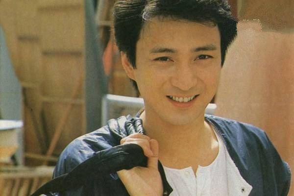 62岁汤镇业育有6个子女，曾每年生活费高达500万，对私生子最愧疚