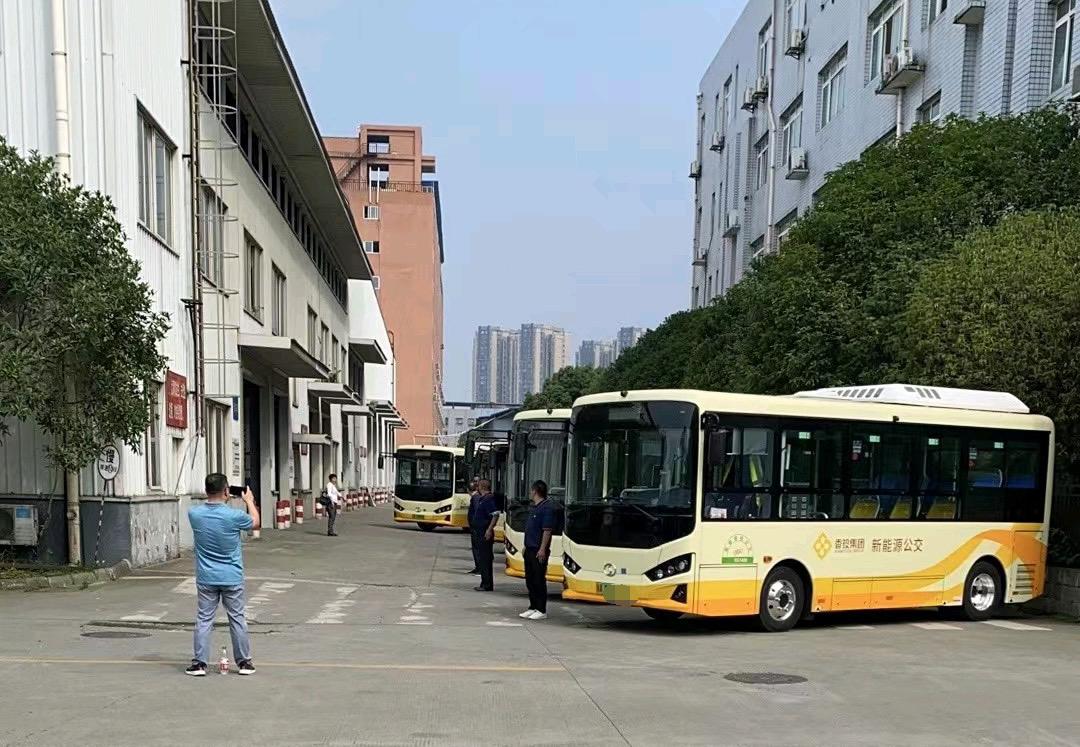 新都蓉桂公交新车,新都区购买蜀都新能源车