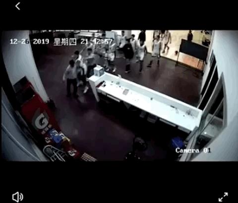中国篮球队员被打,中国篮球再爆丑闻