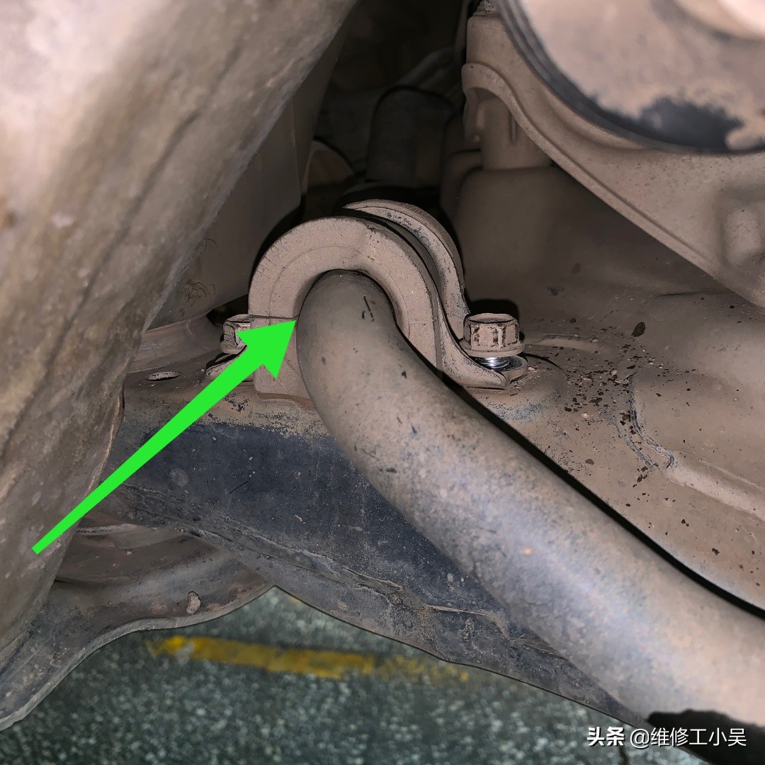 看着要换的一堆新配件,本田车主抱怨:修车基本就是换配件了