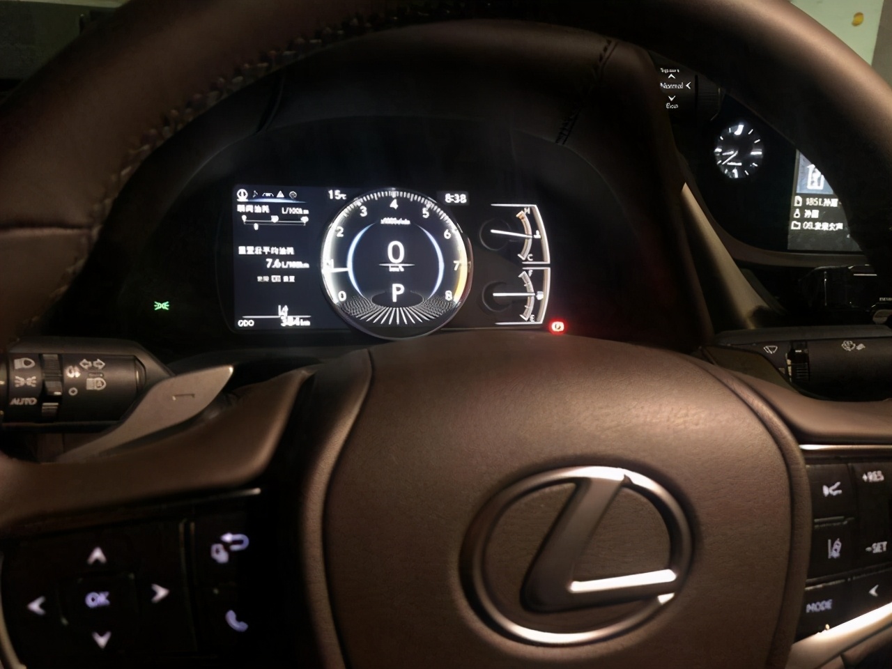 奥迪a6l和雷克萨斯es200选哪个,奥迪a6l雷克萨斯es200最新款