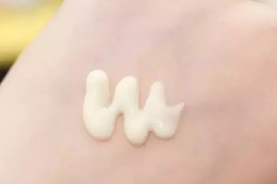 2020年别跟风了！看这8款超红护肤单品红黑榜测评