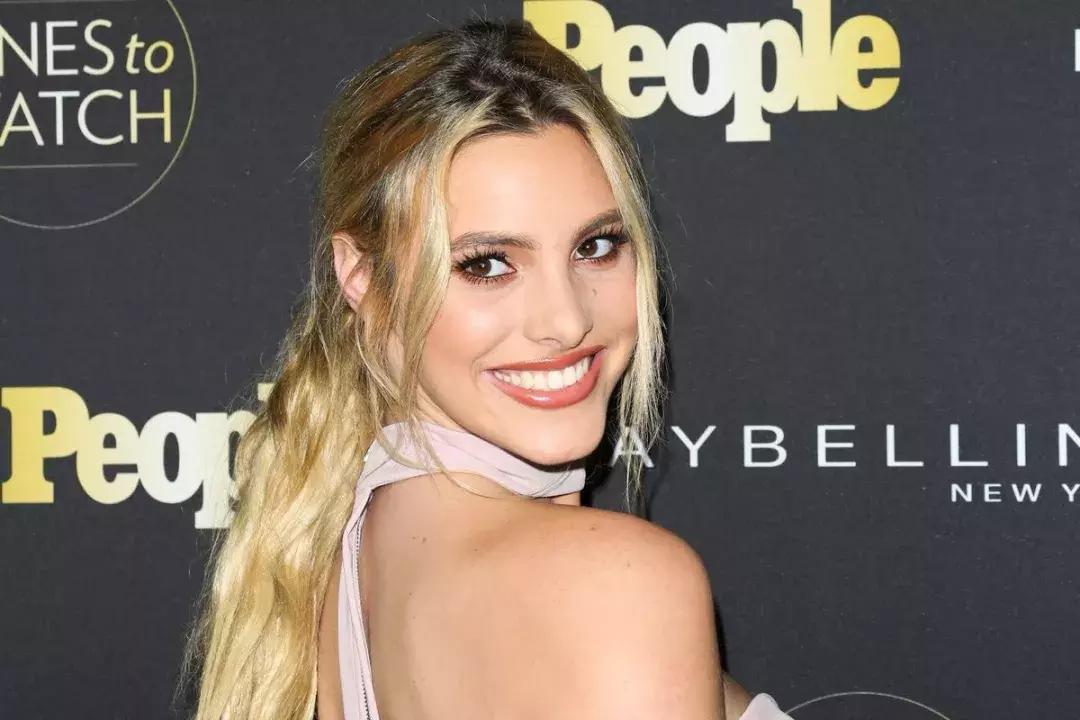 最会玩抖音的女明星,短视频赚钱最多的博主