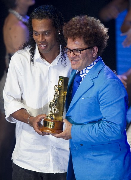 世界足坛第一人小罗,小罗从球王变囚王