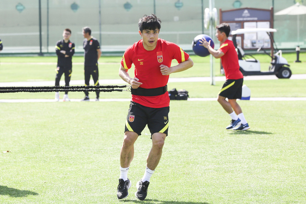 蒿俊闵艾克森手球,蒿俊闵国足