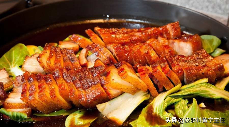 宅家的1个多月都没化妆,竟然还爆痘